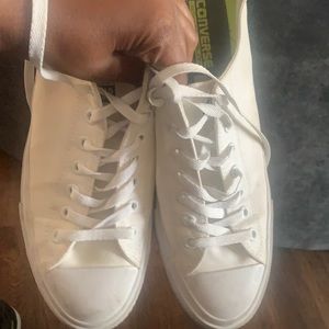 White canvas allstars